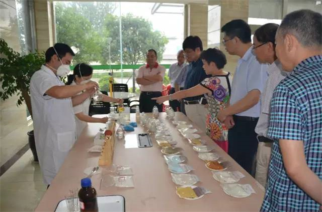 ũҵ���쵼���ŵ�pp����ģ�����������Ųιۿ���